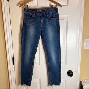 Articles Of Society Stretchy Jean, Size 28.‎  Comfy!  Distressed Ankle.